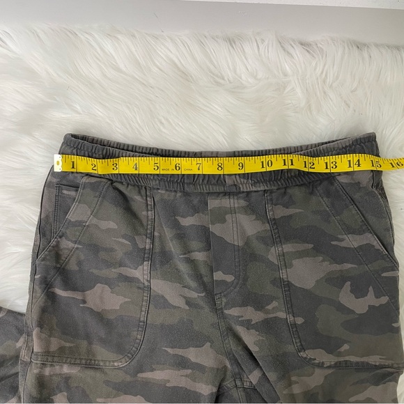 Athleta Camo Farallon Jogger Black Olive Camo - Picture 7 of 7